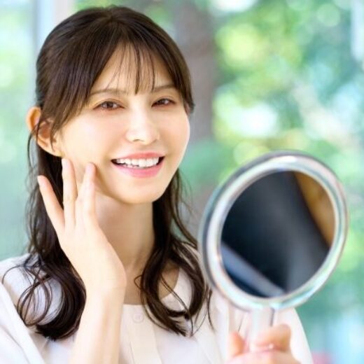 笑顔の女性