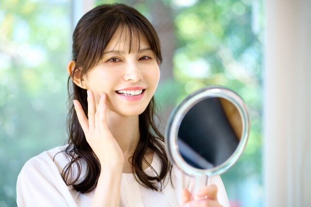 笑顔の女性