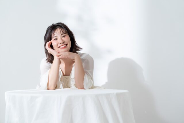 笑顔の女性